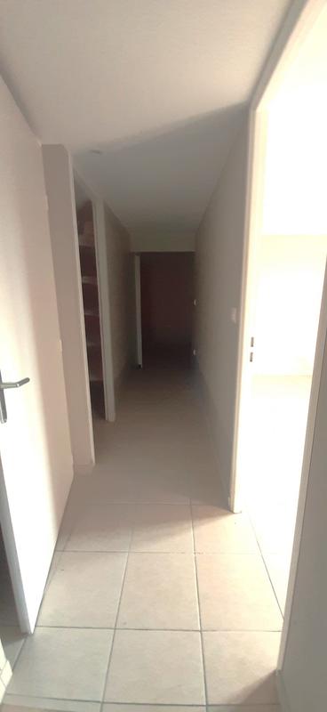 Maison - 300 m² - 15 pièces