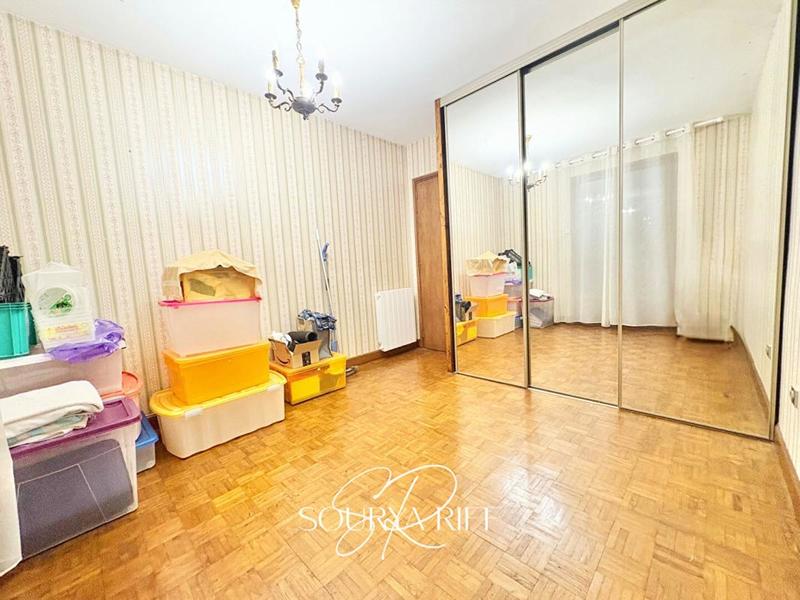 Maison - 170 m² - 6 pièces