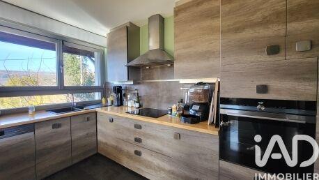 Maison - 292 m² - 10 pièces