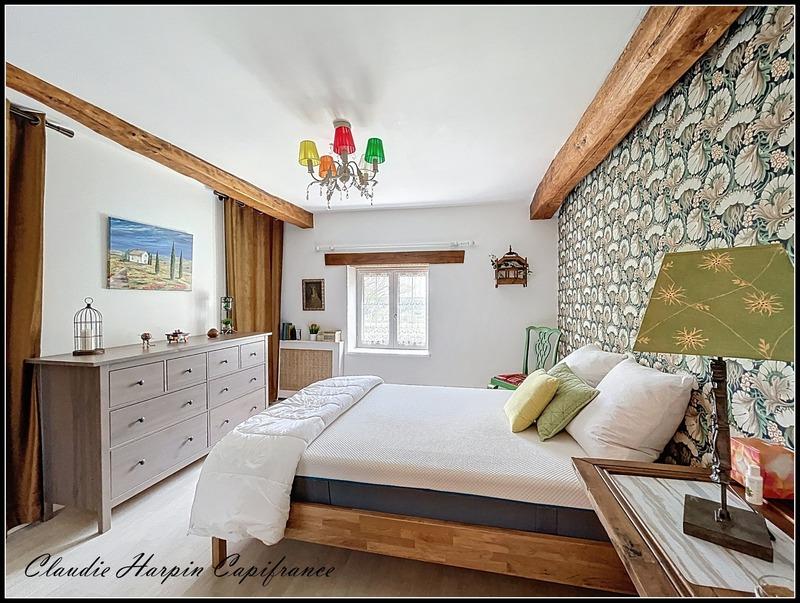 Maison - 288 m² - 8 pièces