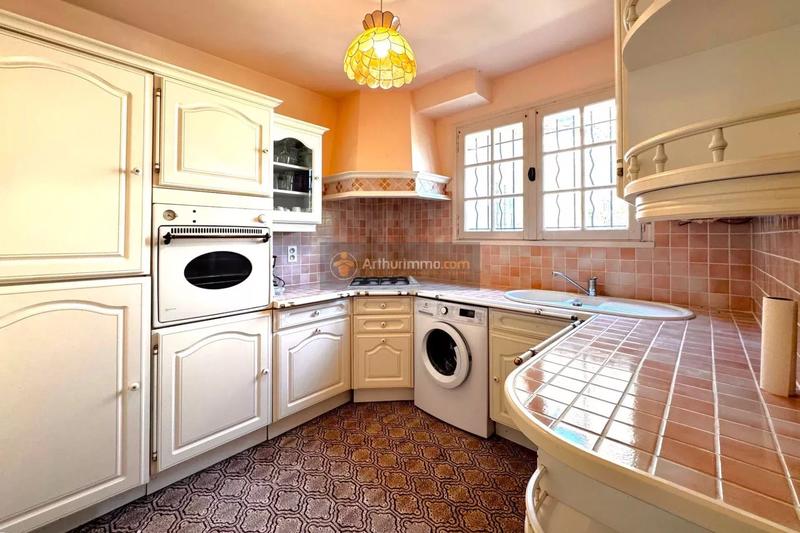 Maison - 186 m² - 7 pièces