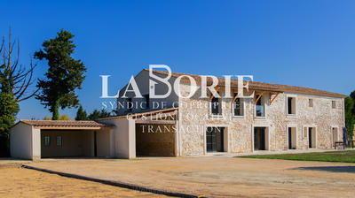 Mas - 270 m² - 6 pièces