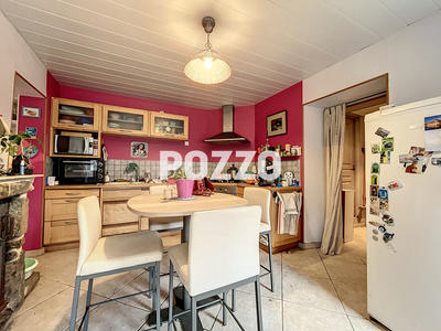 Maison - 102 m² - 7 pièces