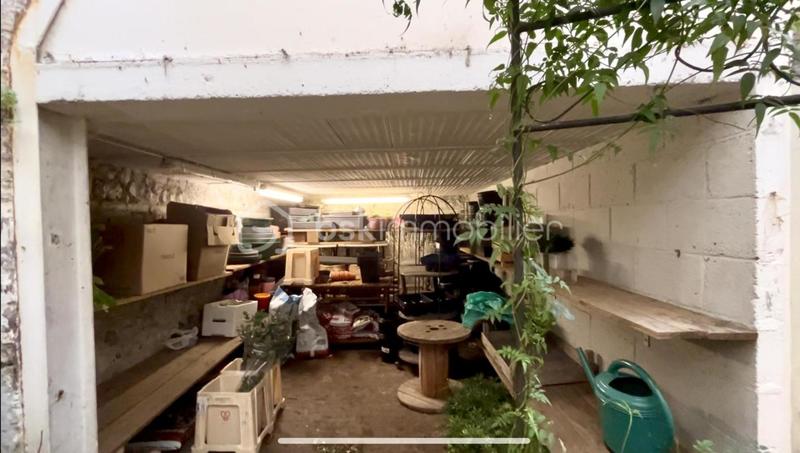 Local commercial - 150 m² - 6 pièces