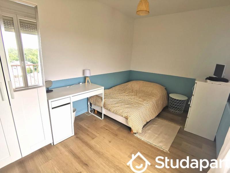 Chambre - 10 m² - 1 pièce