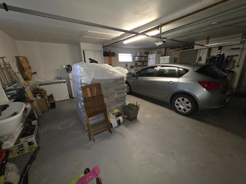 Pavillon - 160 m² - 6 pièces