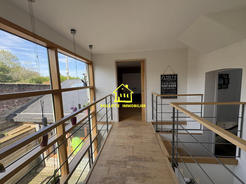 Maison - 201 m² - 6 pièces