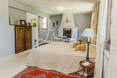 Propriété - 177 m²