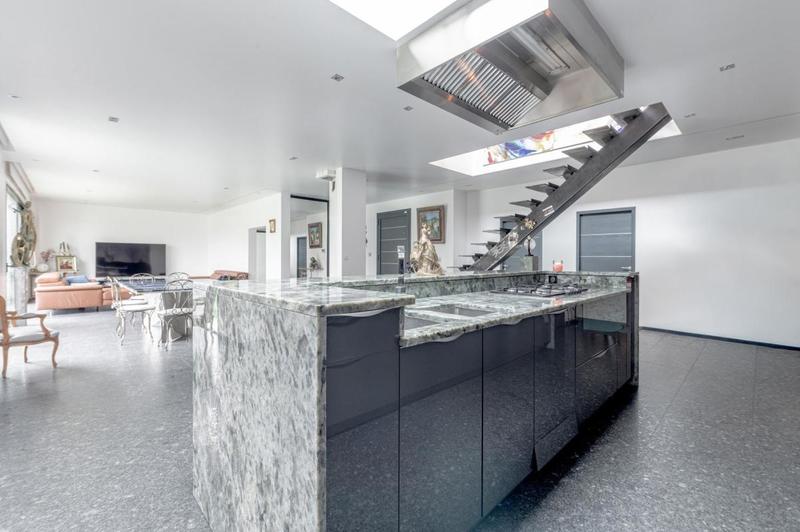 Maison d'architecte - 325 m² - 7 pièces