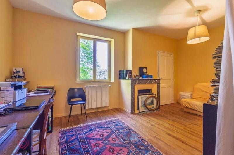 Propriété - 362 m² - 20 pièces