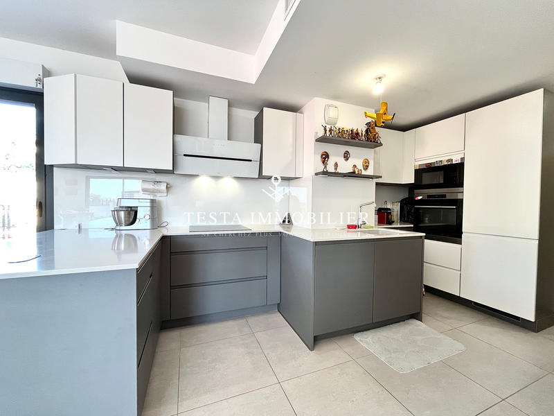 Appartement - 102 m² - 4 pièces