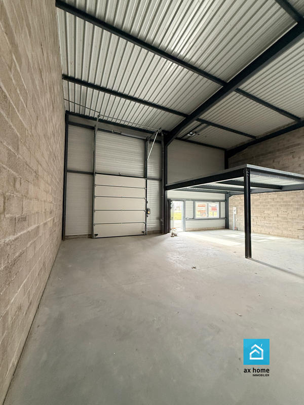 Local d'activités - 237 m²