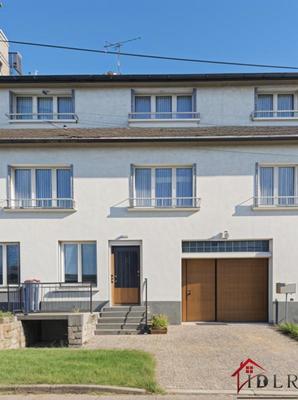 Maison de village - 228 m² - 8 pièces