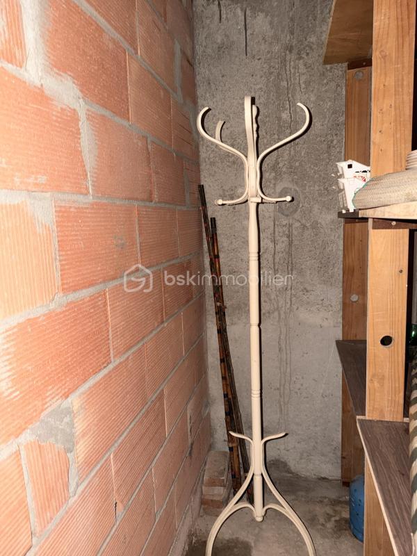 Parking / Garage - 1 m²