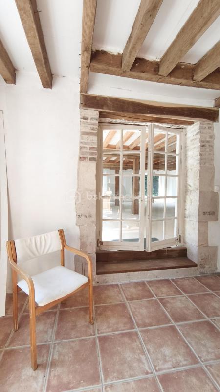 Propriété - 251 m² - 9 pièces