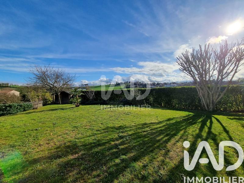 Maison - 185 m² - 8 pièces