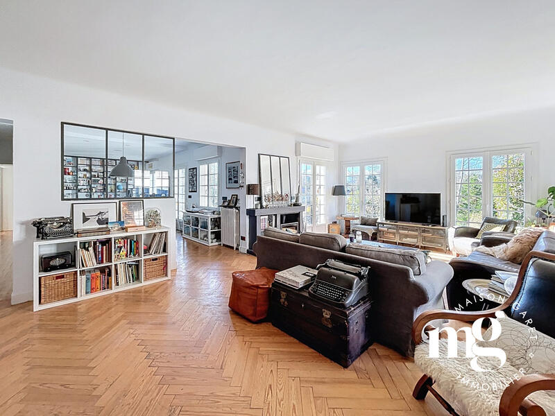 Maison - 192 m² - 6 pièces