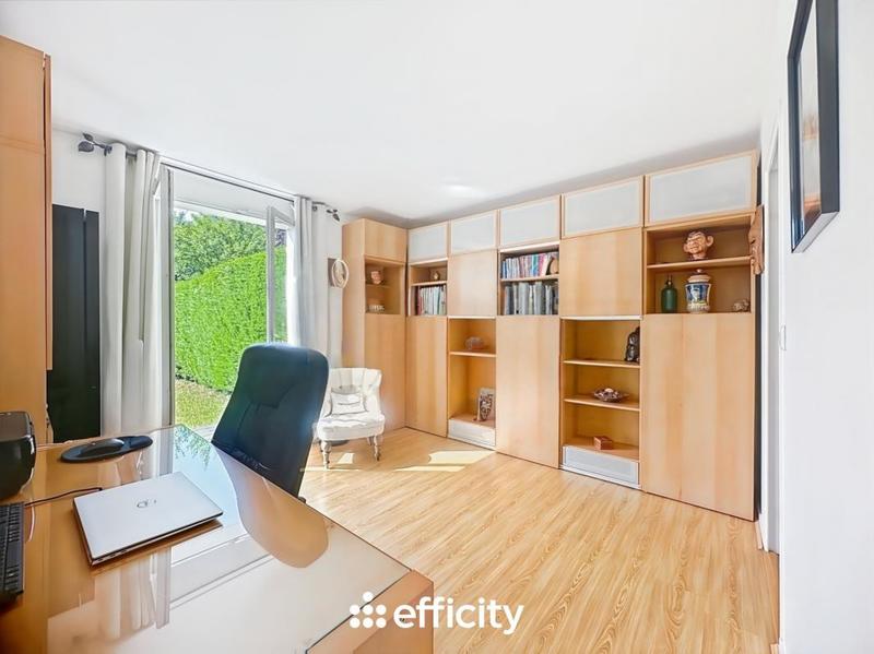 Maison - 195 m² - 8 pièces