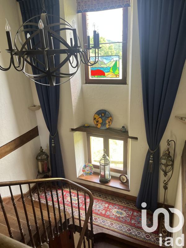 Maison - 410 m² - 12 pièces