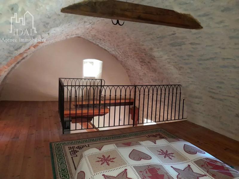 Maison chambre d'hôtes - 422 m²