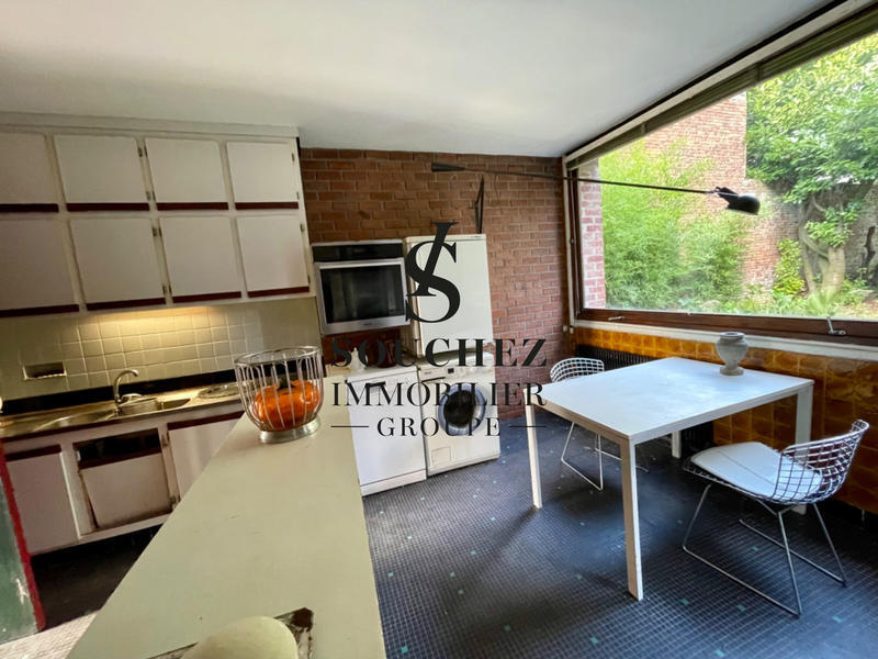 Maison - 199 m² - 8 pièces