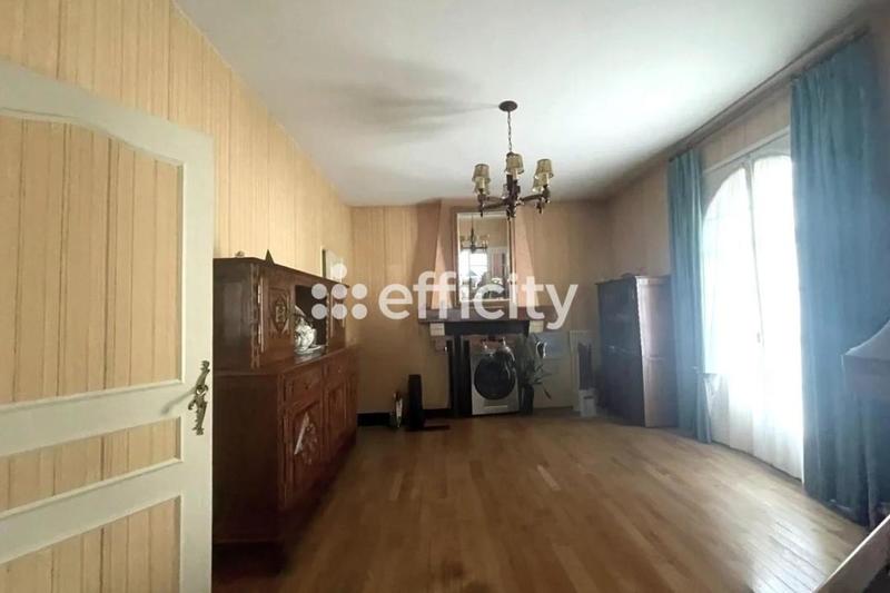 Maison - 265 m² - 8 pièces