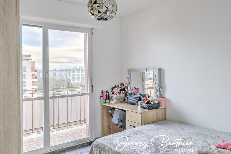 Appartement - 84 m² - 5 pièces