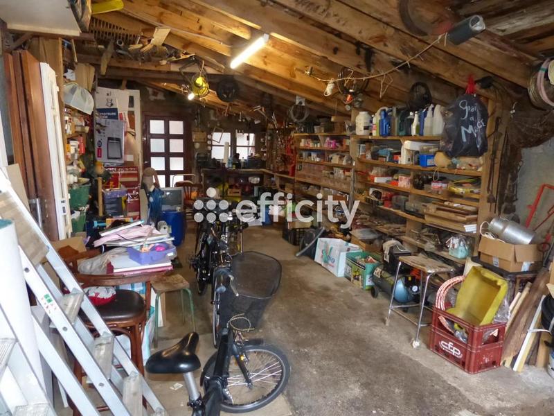 Maison - 234 m² - 13 pièces