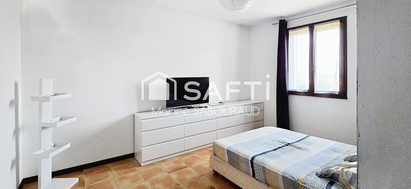 Maison - 250 m² - 10 pièces