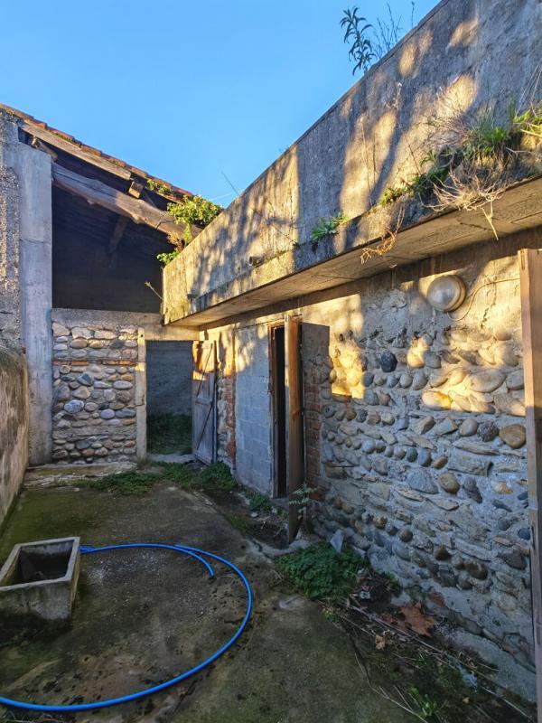 Maison en pierre - 196 m² - 9 pièces