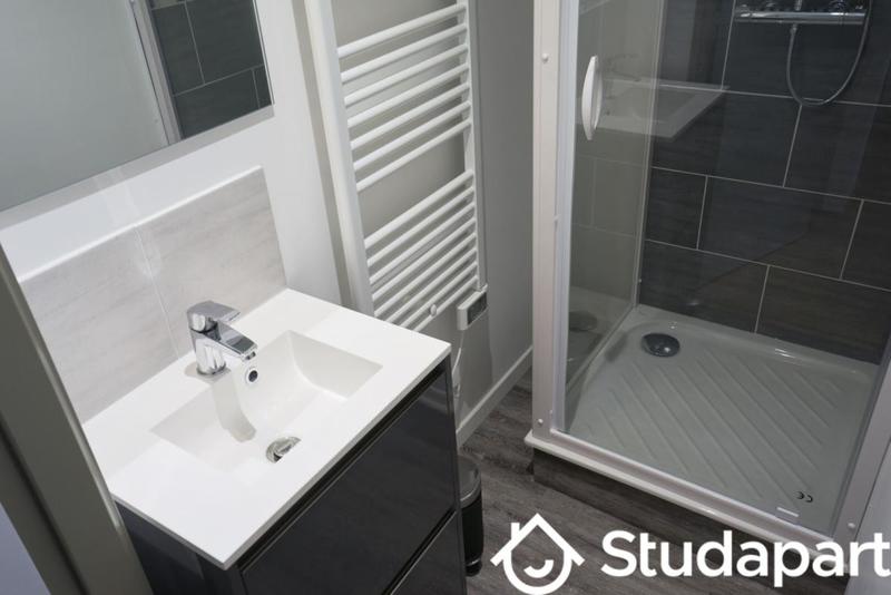 Chambre - 13 m² - 1 pièce