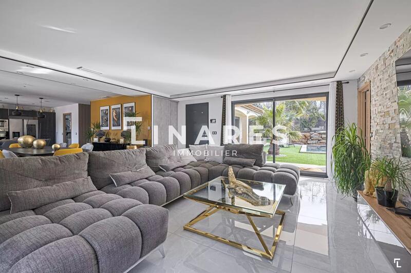 Villa - 162 m² - 6 pièces