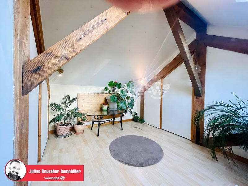 Maison - 93 m² - 5 pièces