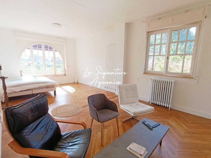 Maison - 217 m² - 7 pièces