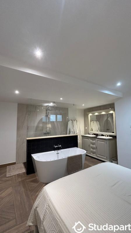 Chambre - 9 m² - 1 pièce