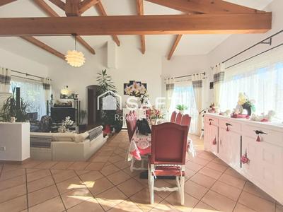 Maison - 130 m² - 5 pièces