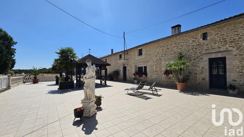 Maison - 338 m² - 6 pièces