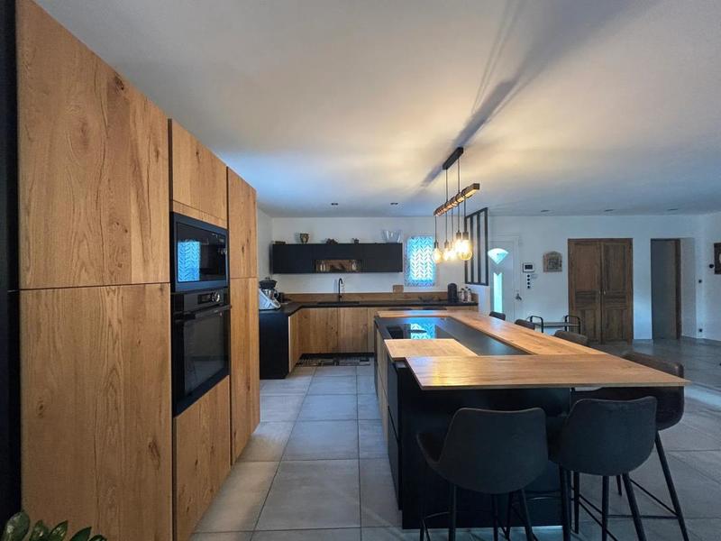 Maison - 190 m² - 2 pièces