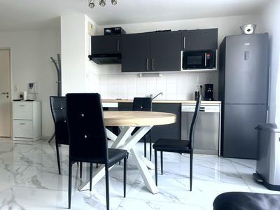 Appartement - 80 m² - 4 pièces