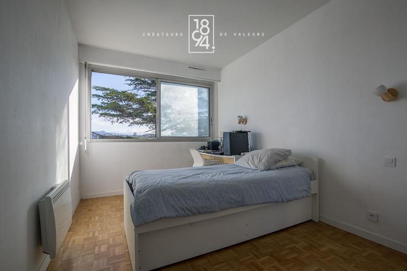 Appartement - 107 m² - 4 pièces