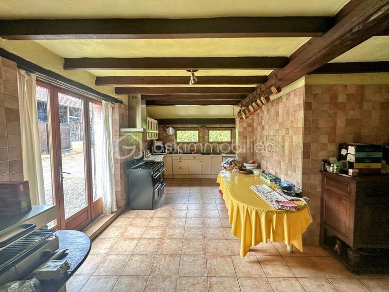 Propriété - 398 m² - 13 pièces