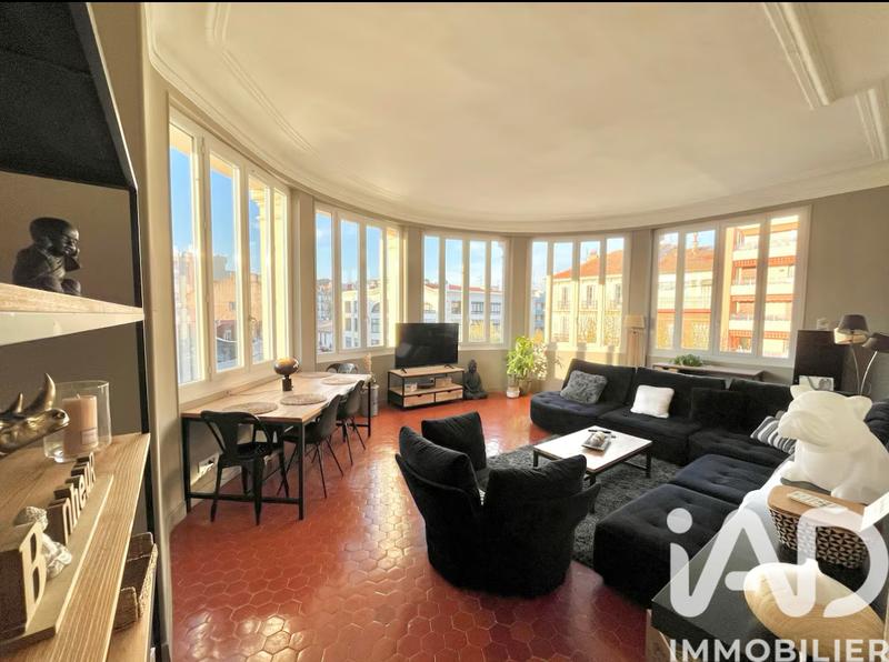 Appartement - 82 m² - 3 pièces