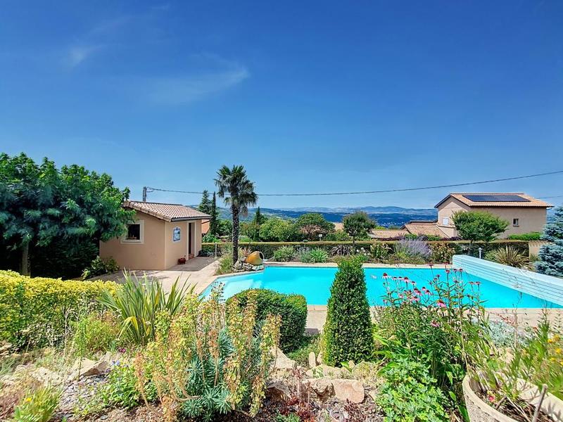 Maison - 271 m² - 5 pièces