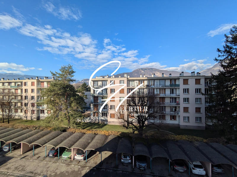 Appartement - 77 m² - 4 pièces