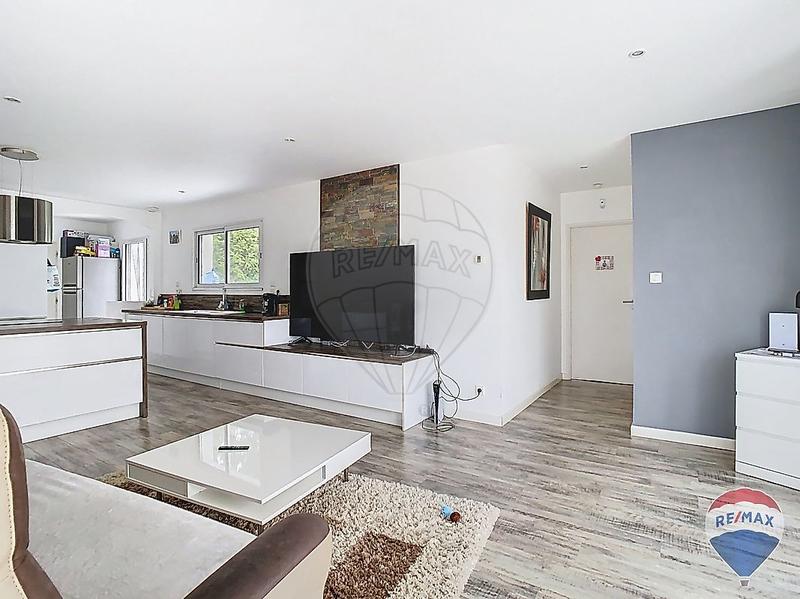 Maison - 111 m² - 6 pièces