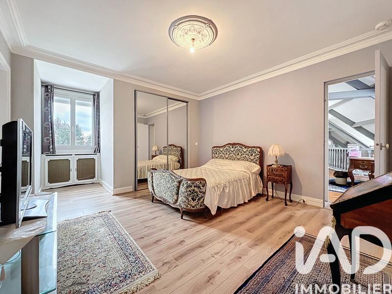 Maison - 400 m² - 10 pièces