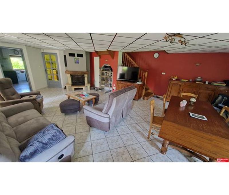 Maison traditionnelle - 223 m² - 9 pièces