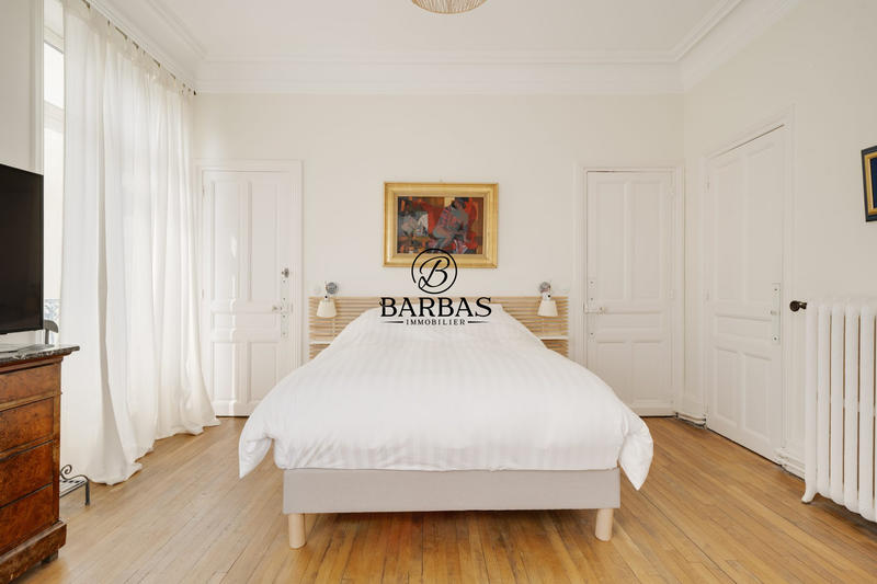 Bureau - 577 m² - 11 pièces