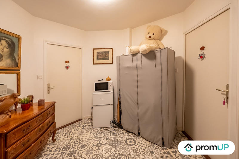 Maison traditionnelle - 260 m² - 8 pièces