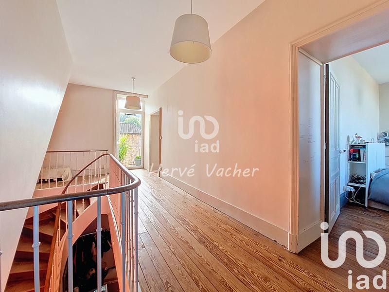 Maison - 212 m² - 7 pièces